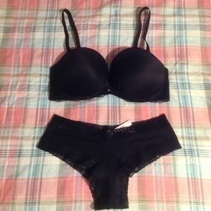 NWOT VS 36D Black Bra & NWT M Panty Set
